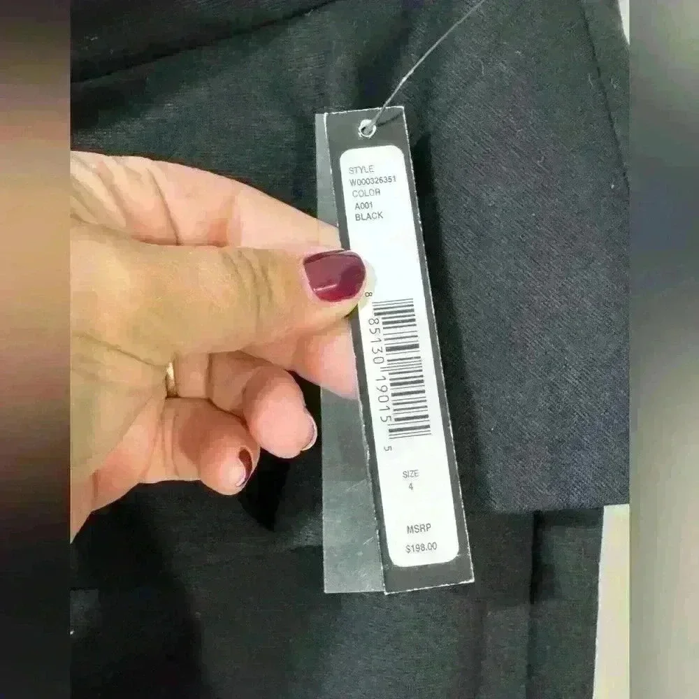 Host Pick 🤩 NWT Alice and Olivia skirt